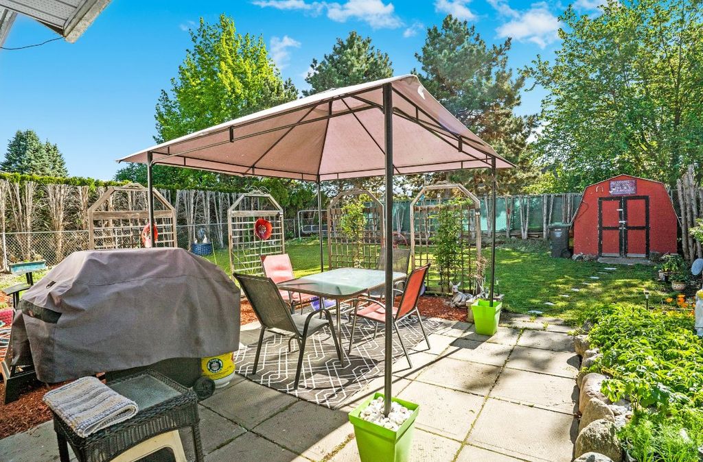 listing image 16514684786045287167