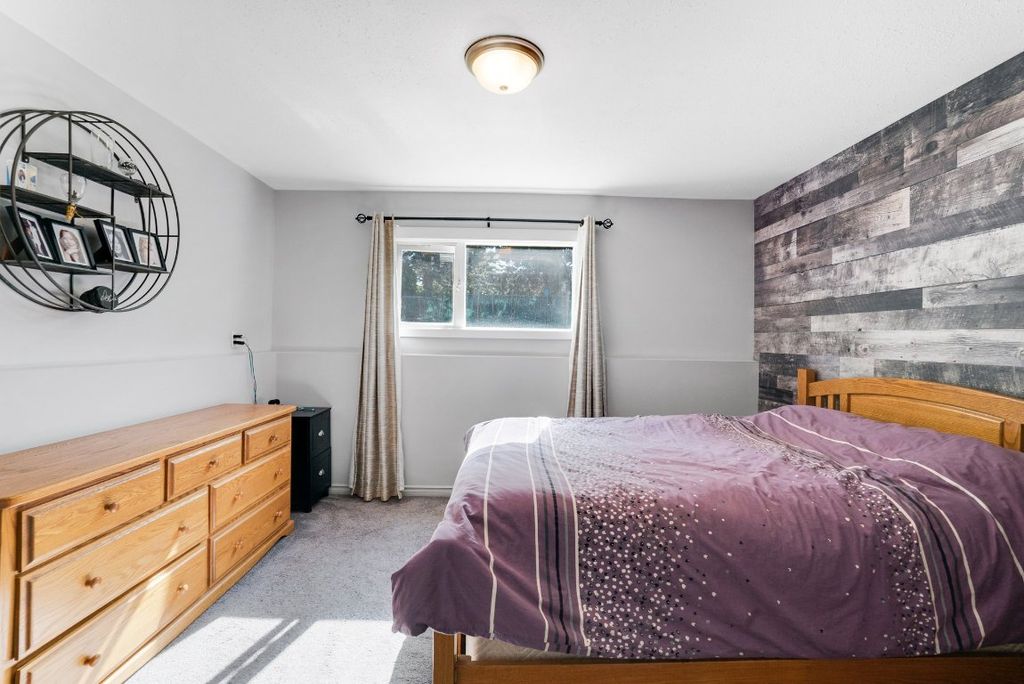 listing image 16513319095016982892