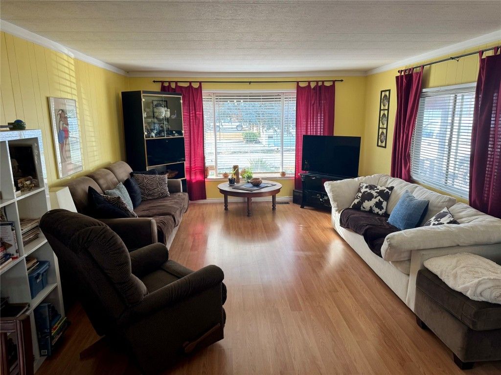 listing image 16511851522028305550