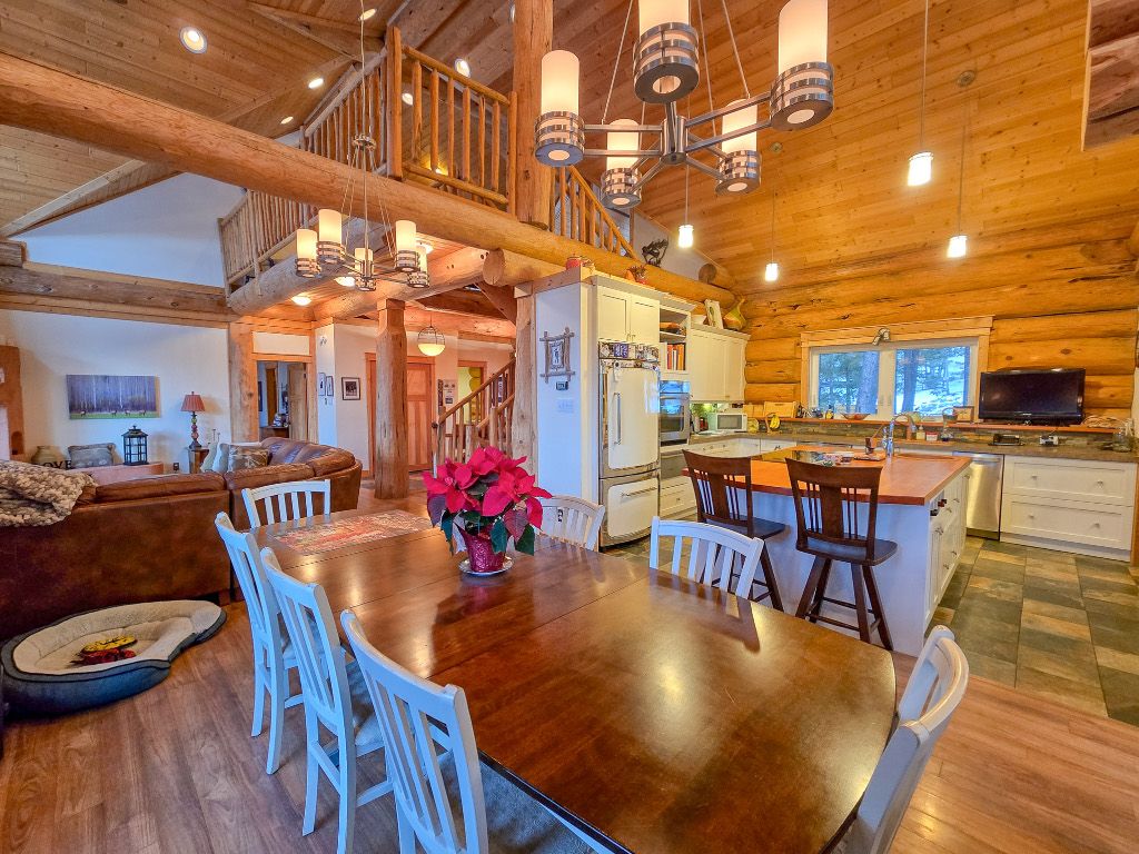 listing image 16517042822298192203