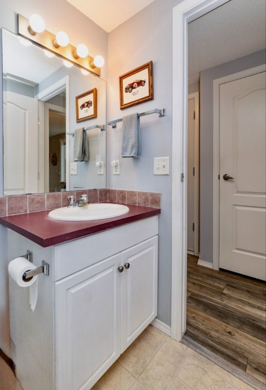 listing image 16517683747447488757