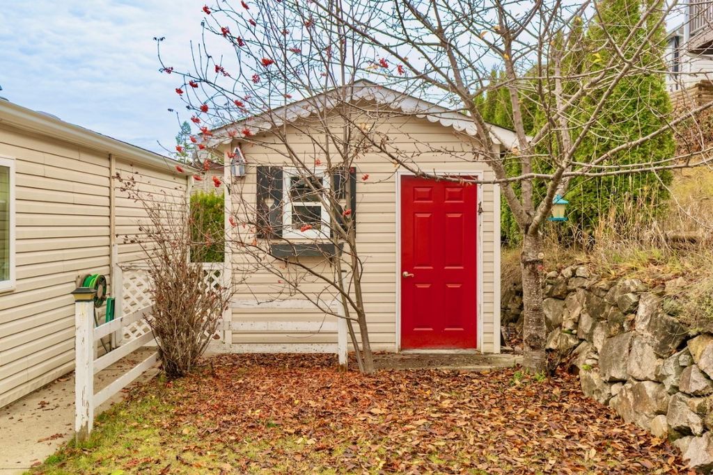 listing image 16513483728675032003