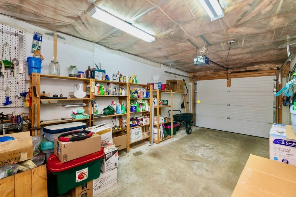 listing image 16512167802450827028