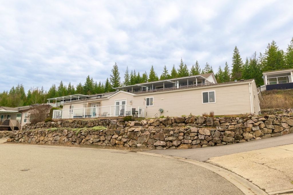 listing image 16513120724563826113