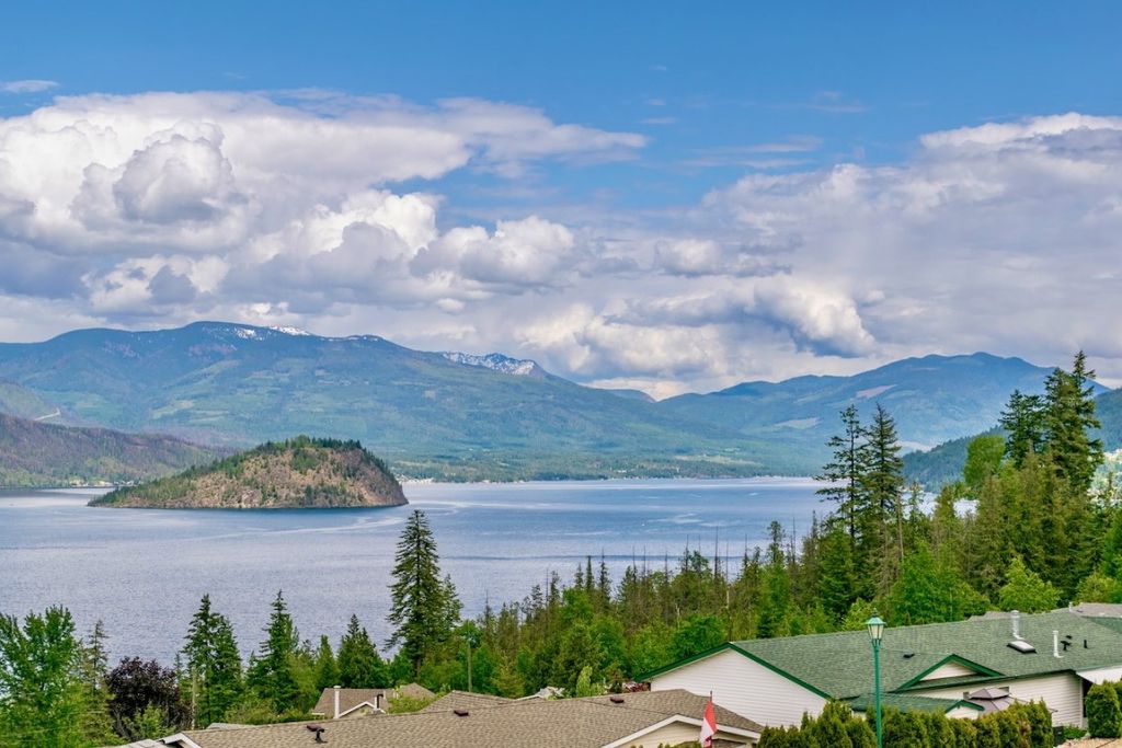 listing image 16511124672594946859