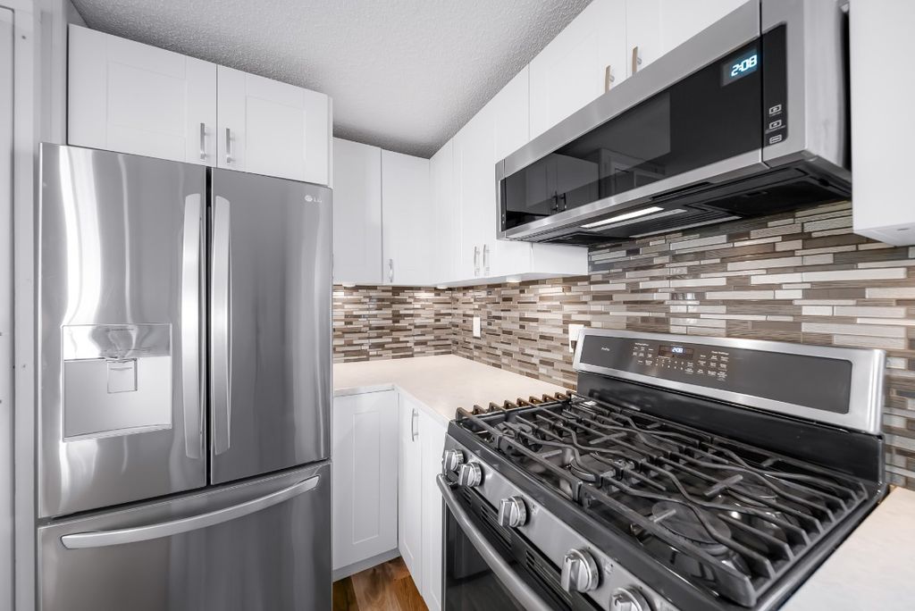 listing image 16515843893217011034