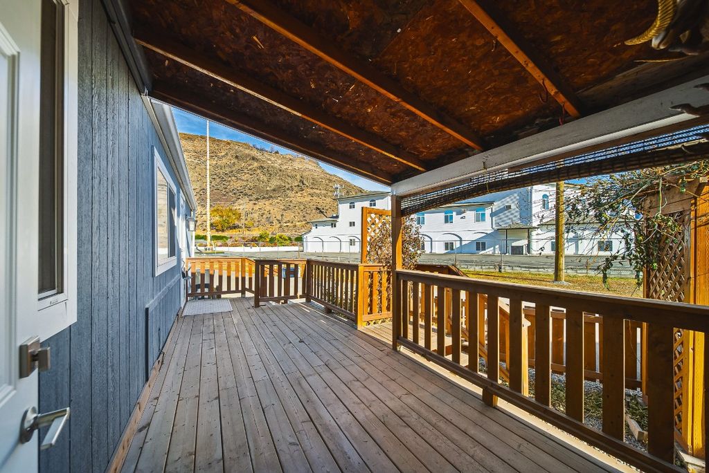 listing image 16514229748207472140