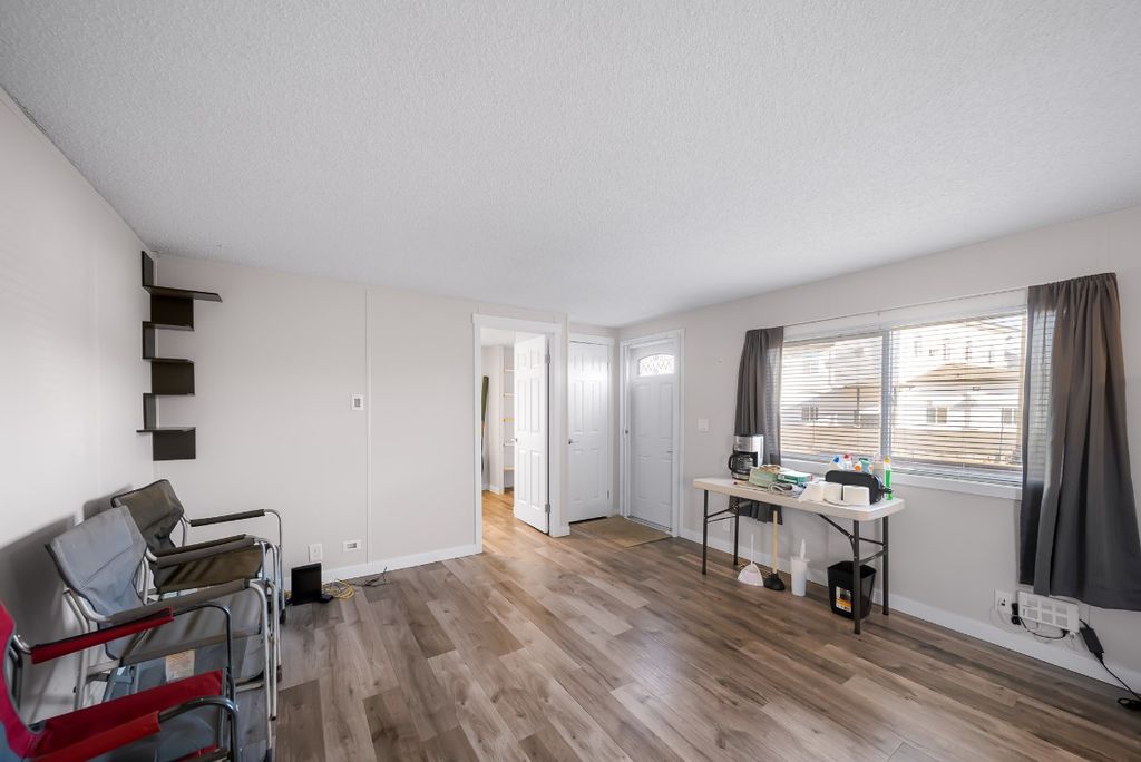 listing image 16510358840617622653