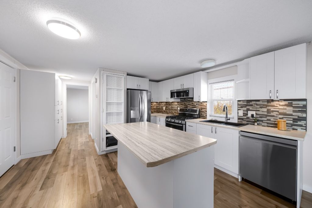 listing image 16515377749683931834