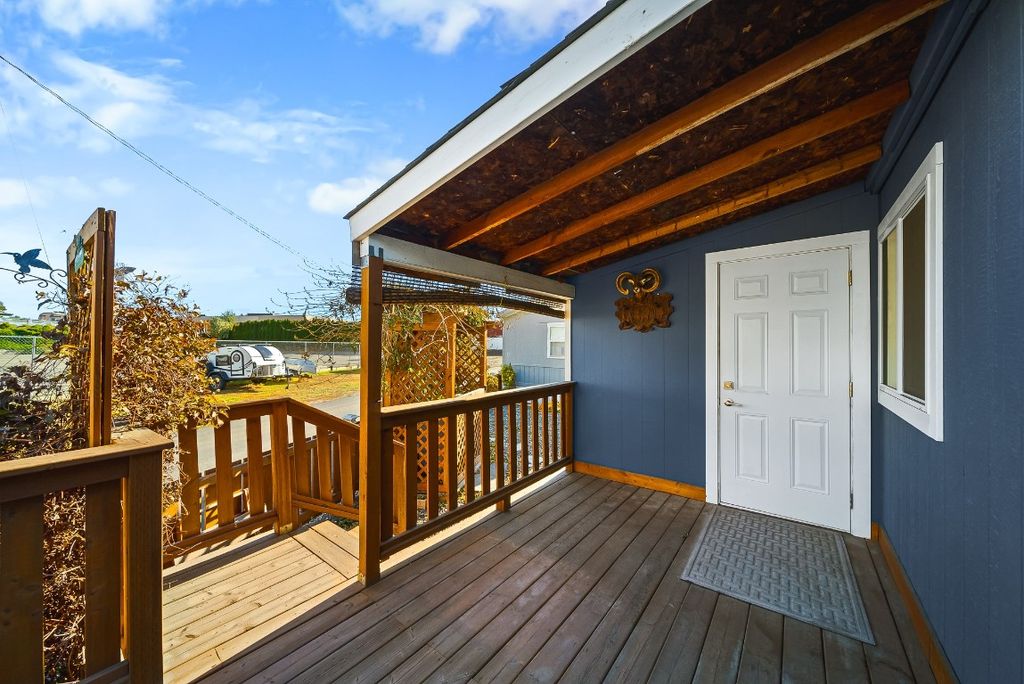 listing image 16518192982825456520