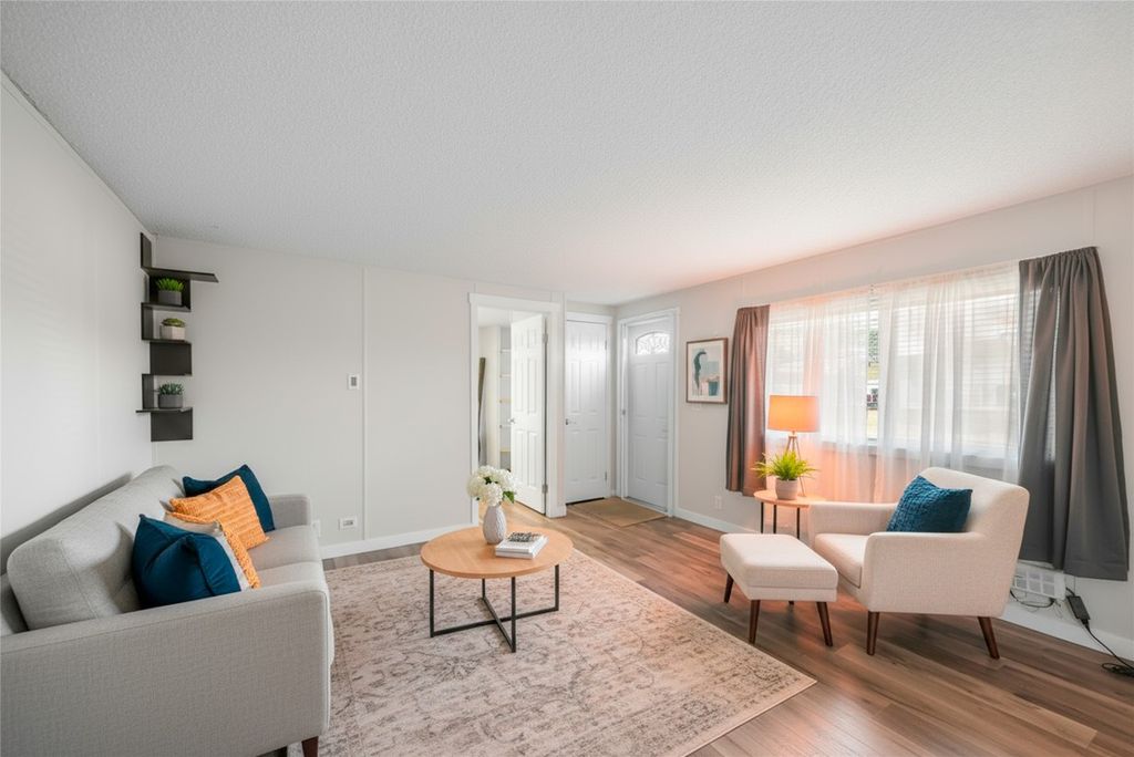 listing image 16516039910773449114