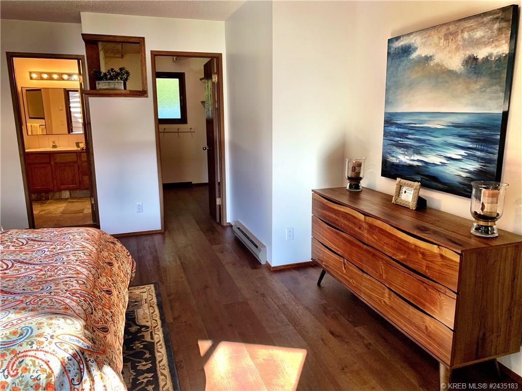 listing image 16518387931622947202