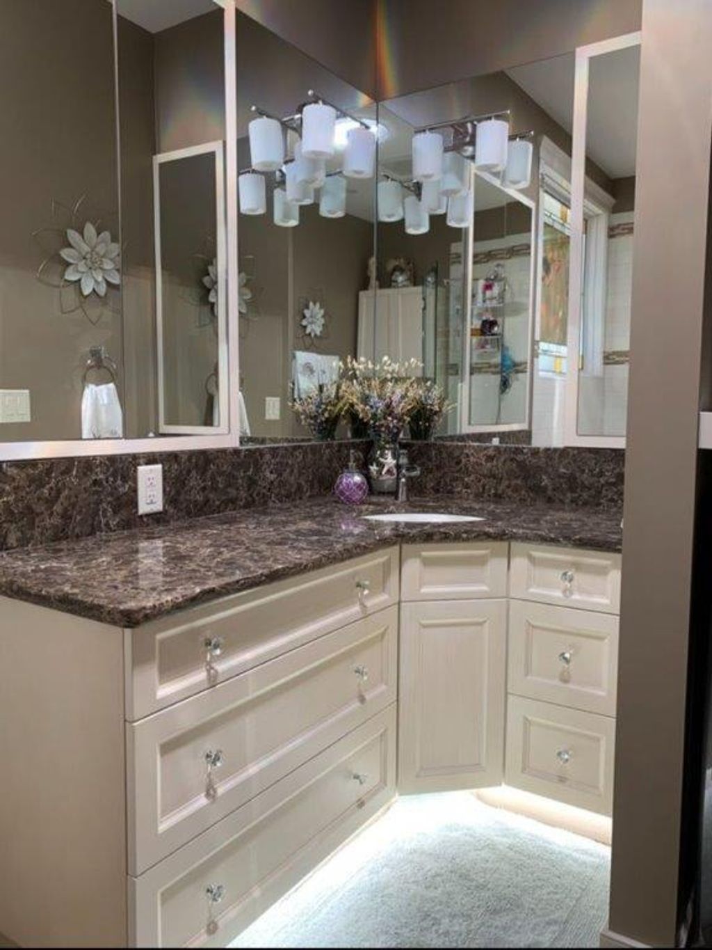 listing image 16512818819836597064