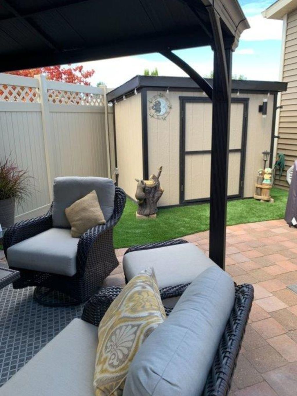 listing image 16518782976889779316