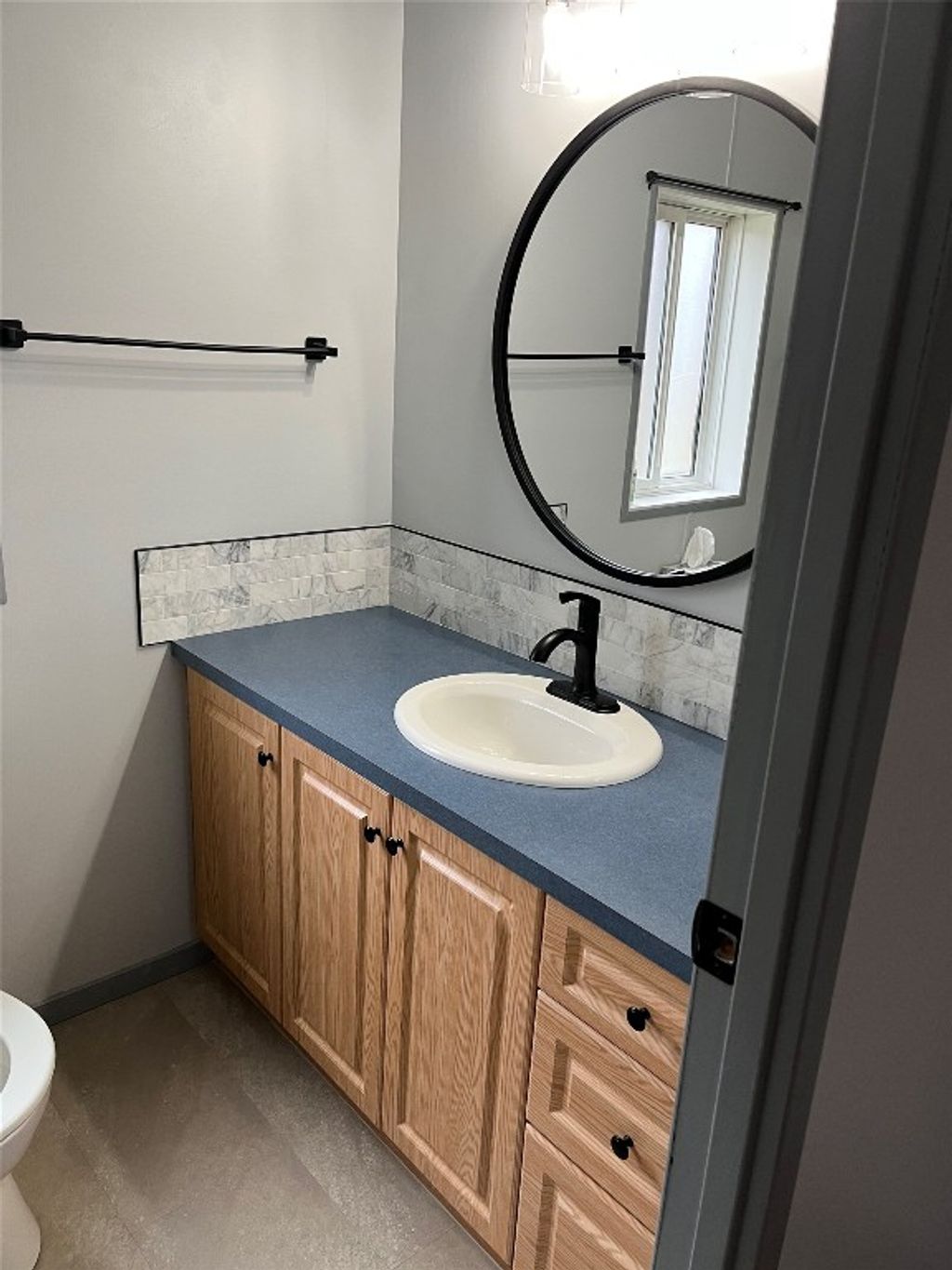 listing image 16515322871808358775