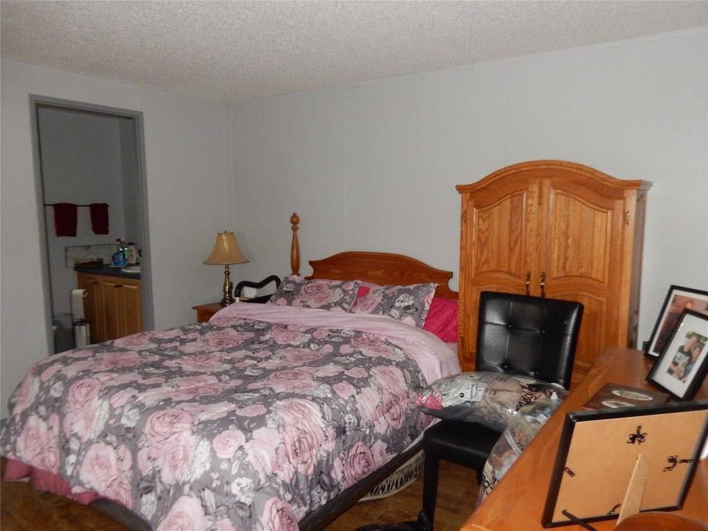 listing image 16518720614113709395