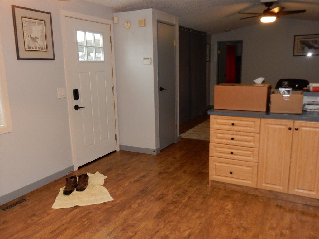 listing image 16515146783840085581