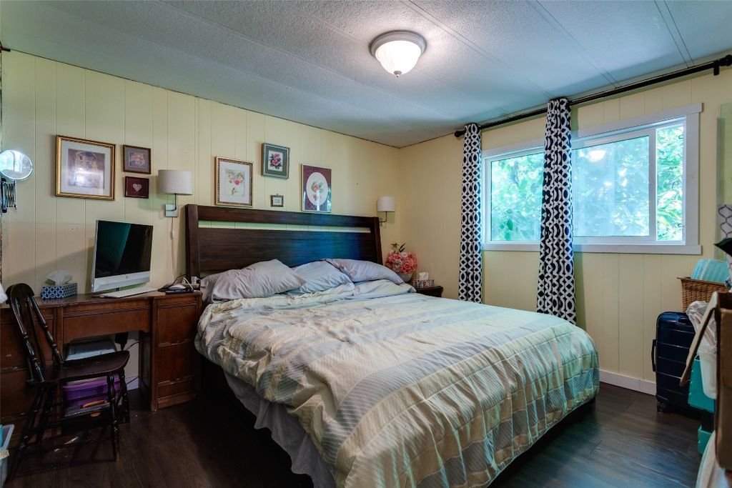 listing image 16516412886950064961