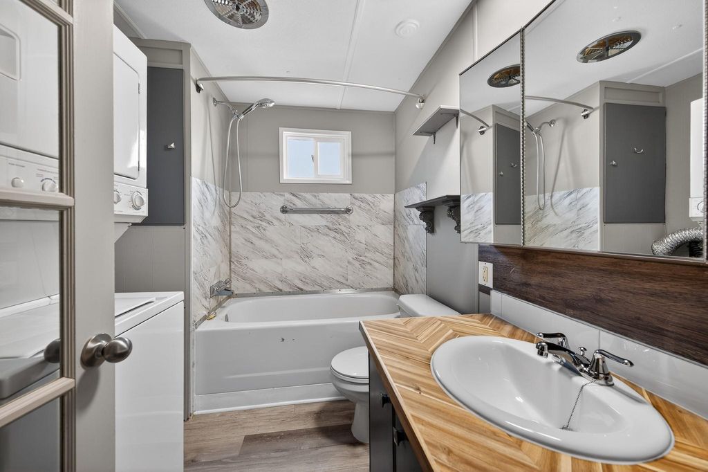 listing image 16516116030126312520