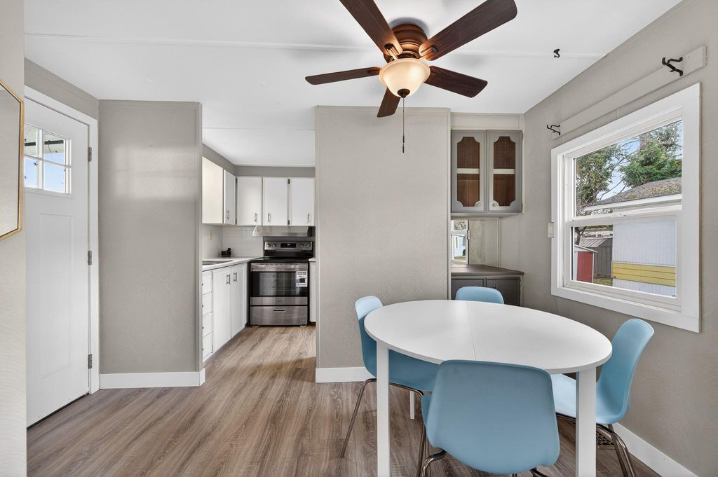 listing image 16518606049865823142