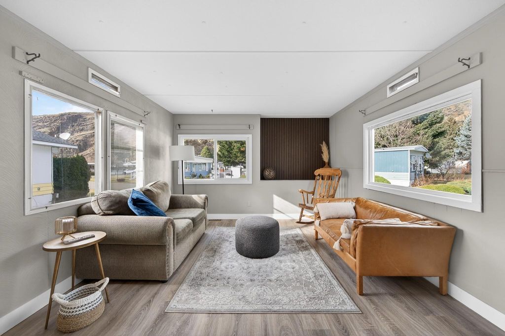 listing image 16515091900285565374