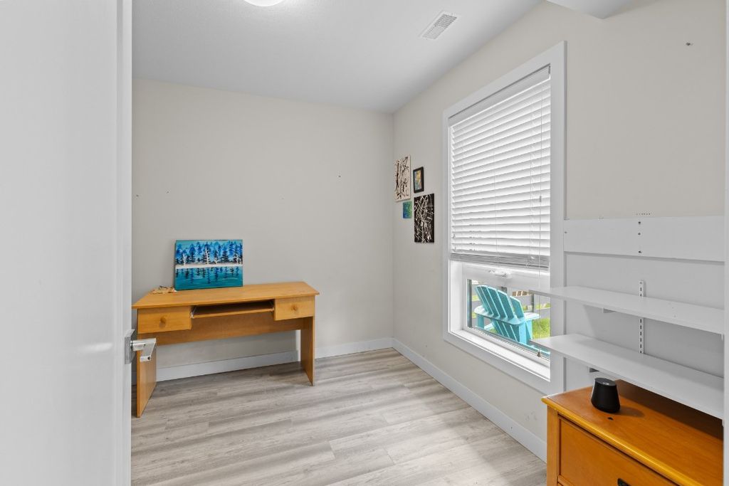 listing image 16515265554867394603