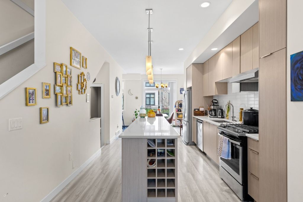 listing image 16515597200141165992