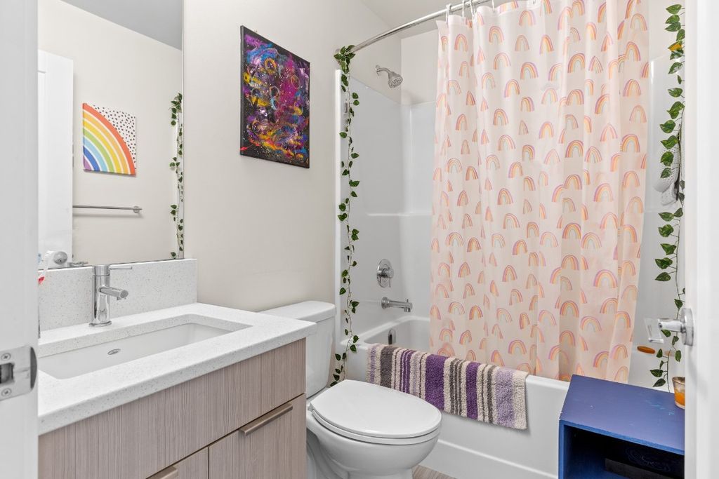 listing image 16510851708956398282