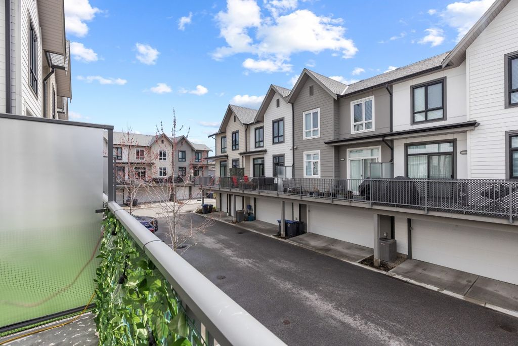 listing image 16518756711504138426