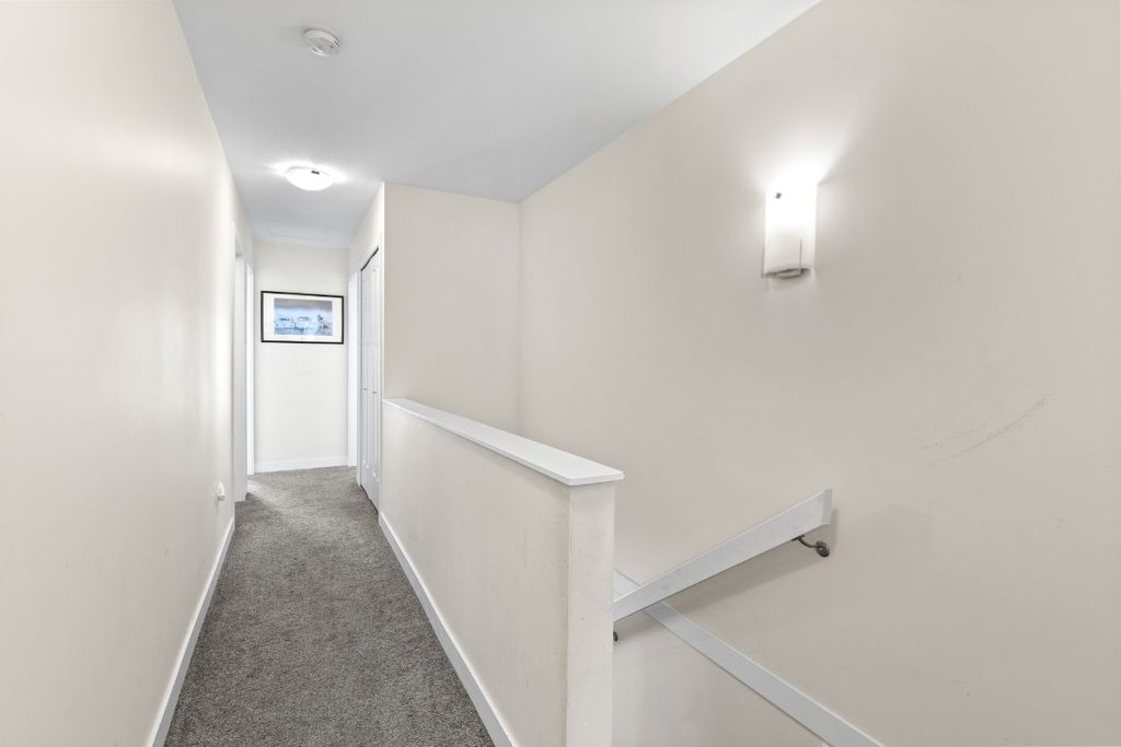 listing image 16514511647408380838