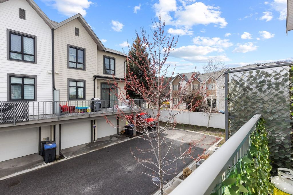 listing image 16514557242183614056