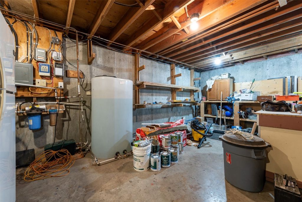 listing image 16517034576561715907