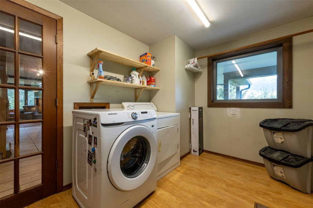 listing image 16515541436941123848