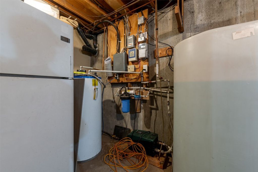 listing image 16517127612820348565