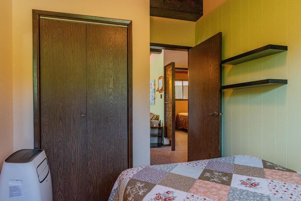 listing image 16514289469035638910