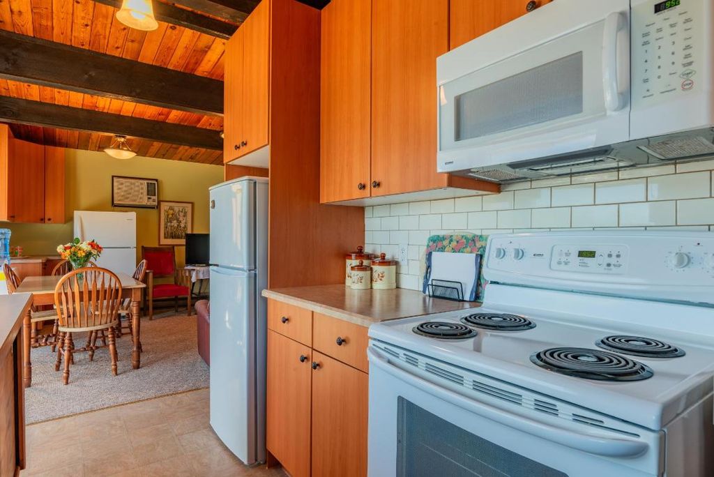 listing image 16510803446963387837