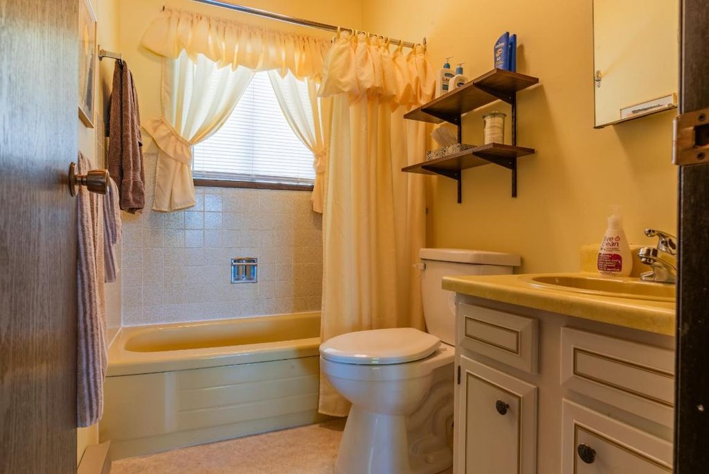 listing image 16515723708519234146