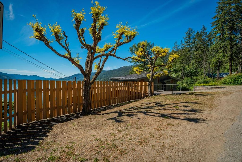 listing image 16514591174866444851