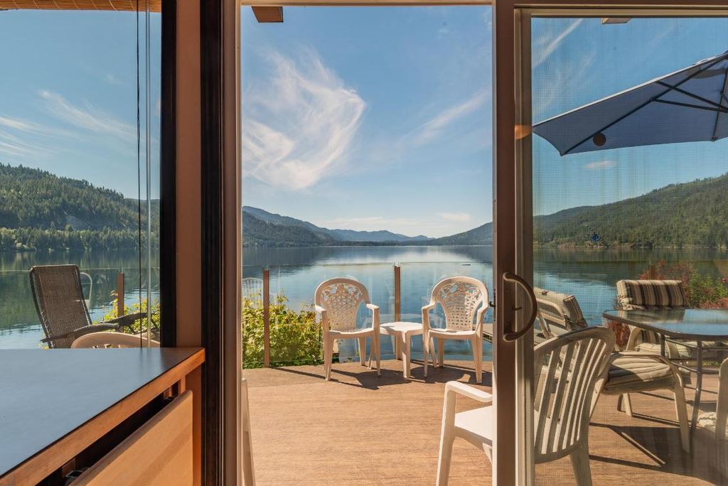 listing image 16514626003693274110
