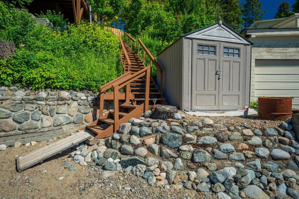 listing image 16518250389534415356