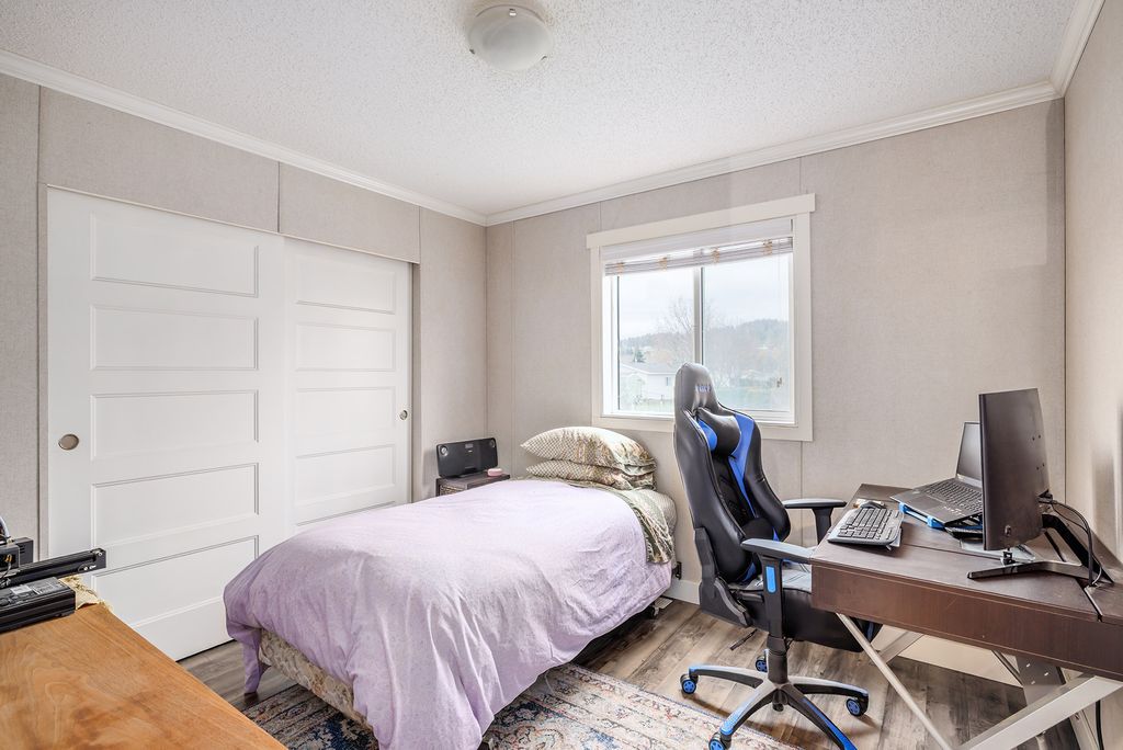 listing image 16518236230018058172