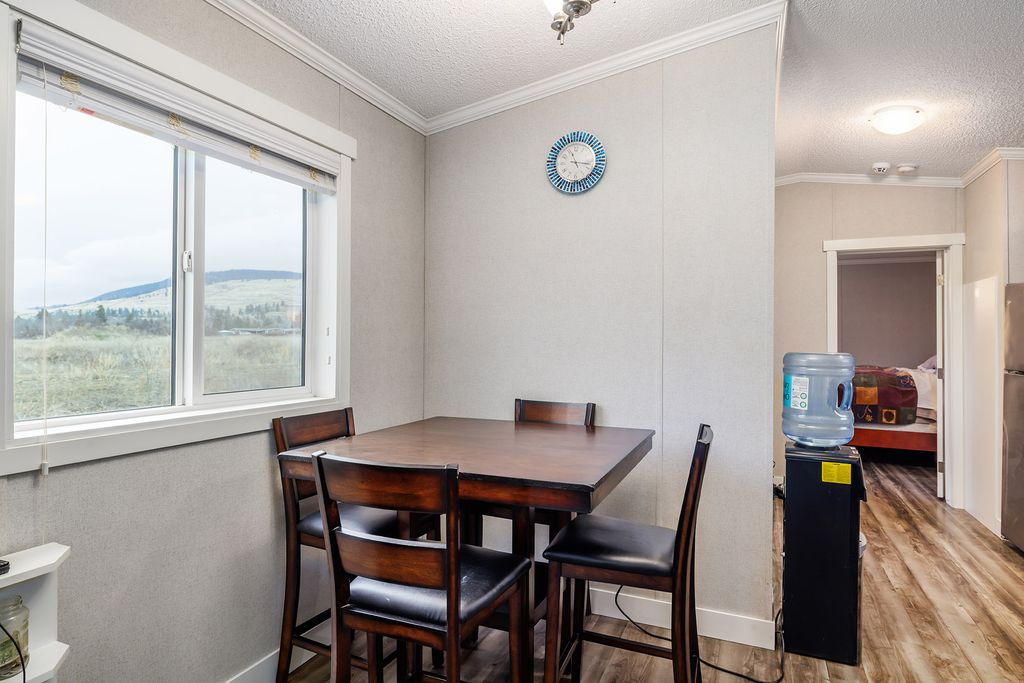 listing image 16518080320303444347