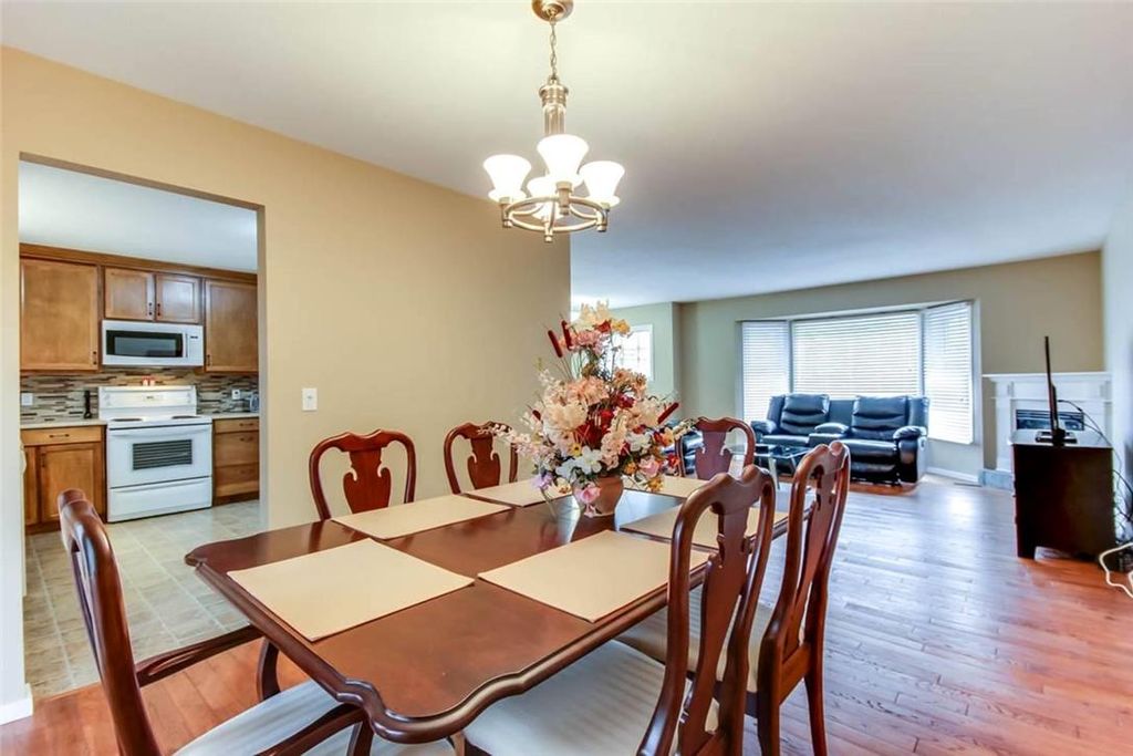 listing image 16512665481762051872