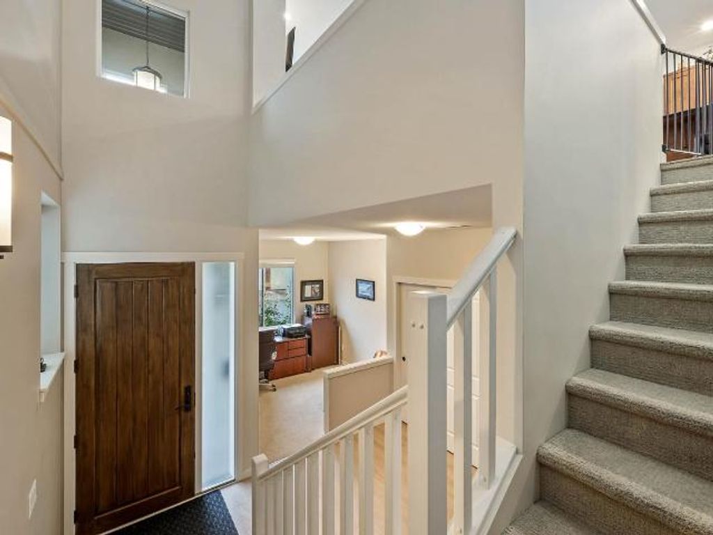 listing image 16513451065500207257