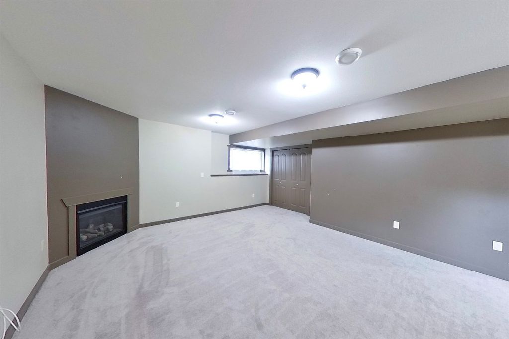 listing image 16518873647436697284