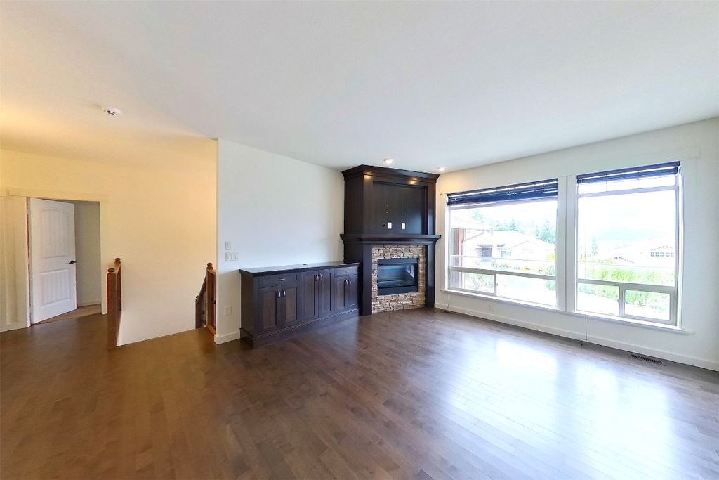 listing image 16511462195366137863