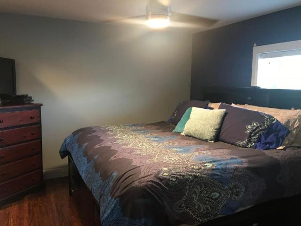 listing image 16519025801802321635