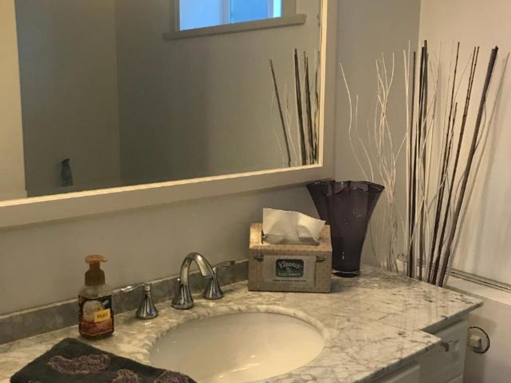listing image 16514532574308464570