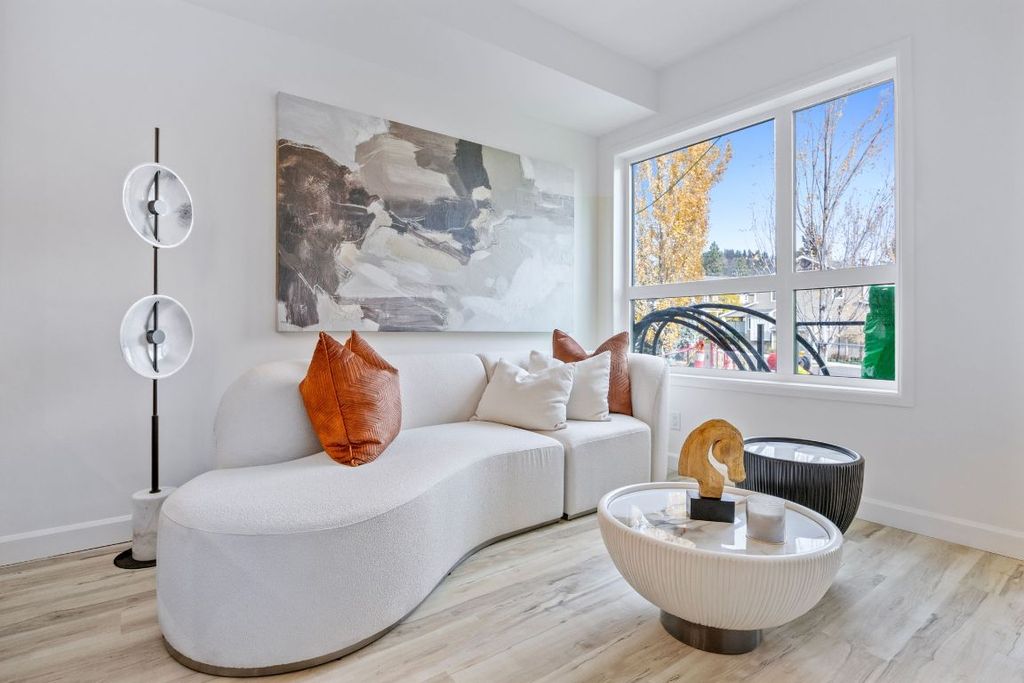 listing image 16518147687914405318