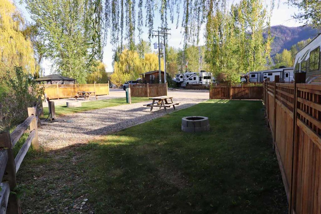 listing image 16519480973945507623
